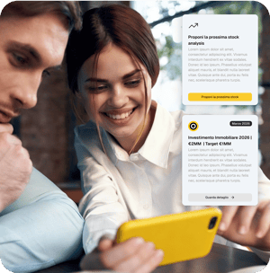 innercircle-ragazzi-con-telefono-guardando-il-deal-room-di-inner-circlemoneysurfers